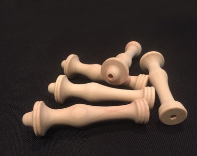 Bulk Wooden Rug Hook Handles for High-Volume Manufacturing Unfinished white hard maple rug hook handles, available in bulk for manufacturers and large-scale production.